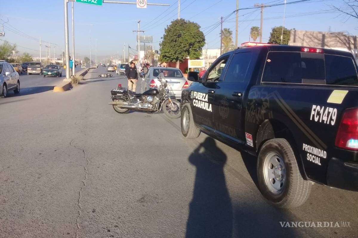 Lesionada mujer motociclista y su niña en choque de Torreón