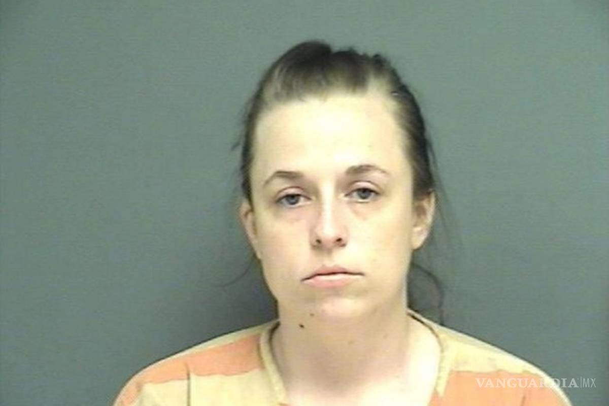 Acusan a maestra de Biblia de tener sexo con menor