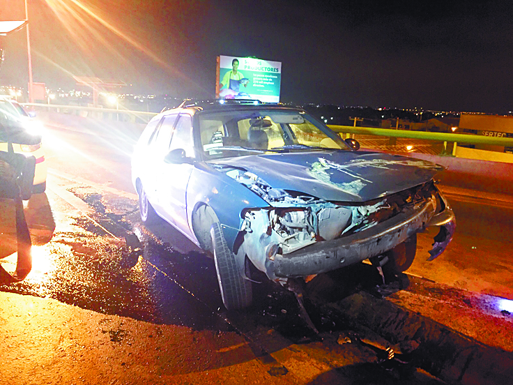 Dormita y choca en el DV El Sarape