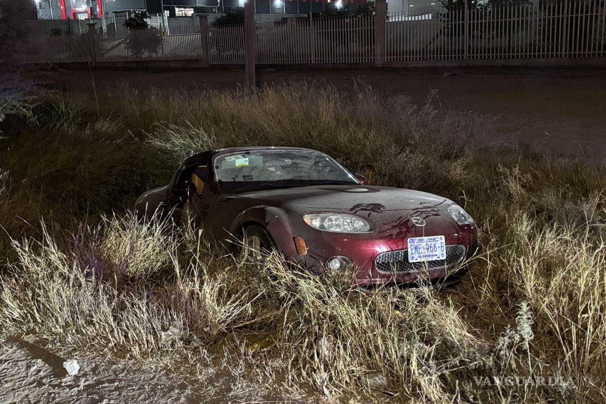 $!Elementos de Tránsito Municipal acudieron al sitio del percance para tomar conocimiento del hecho.