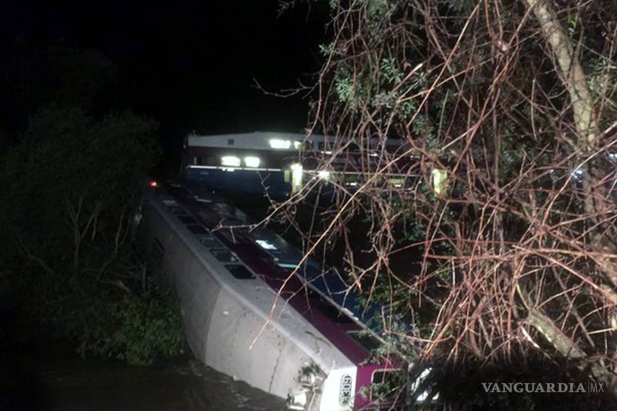 $!Nueve heridos tras descarrilar un tren en California
