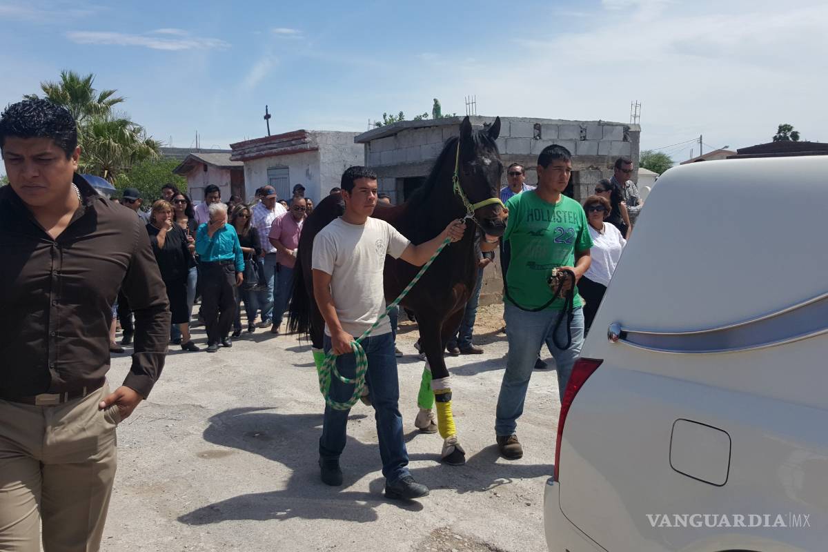 $!Sepultan a hijo del alcalde de Frontera