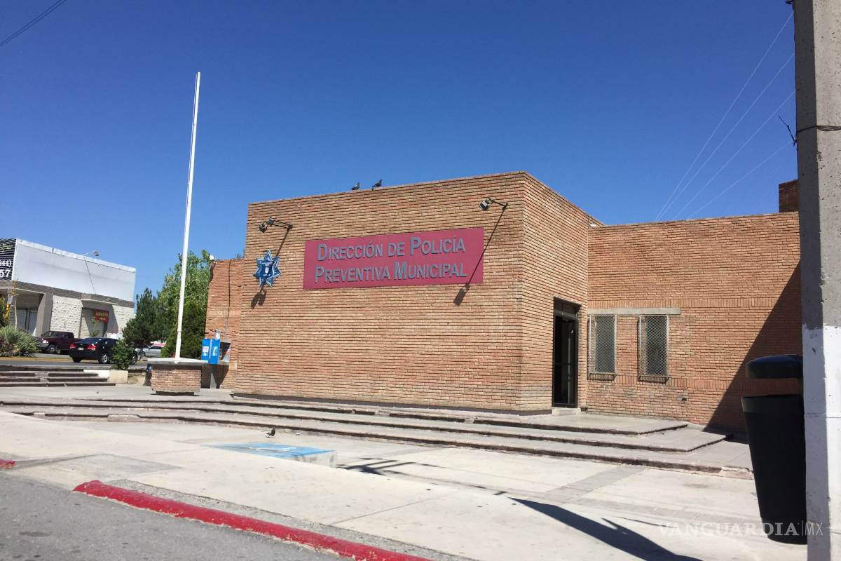 Ebrio saca lo ‘influyente’ y lo mandan tras las rejas