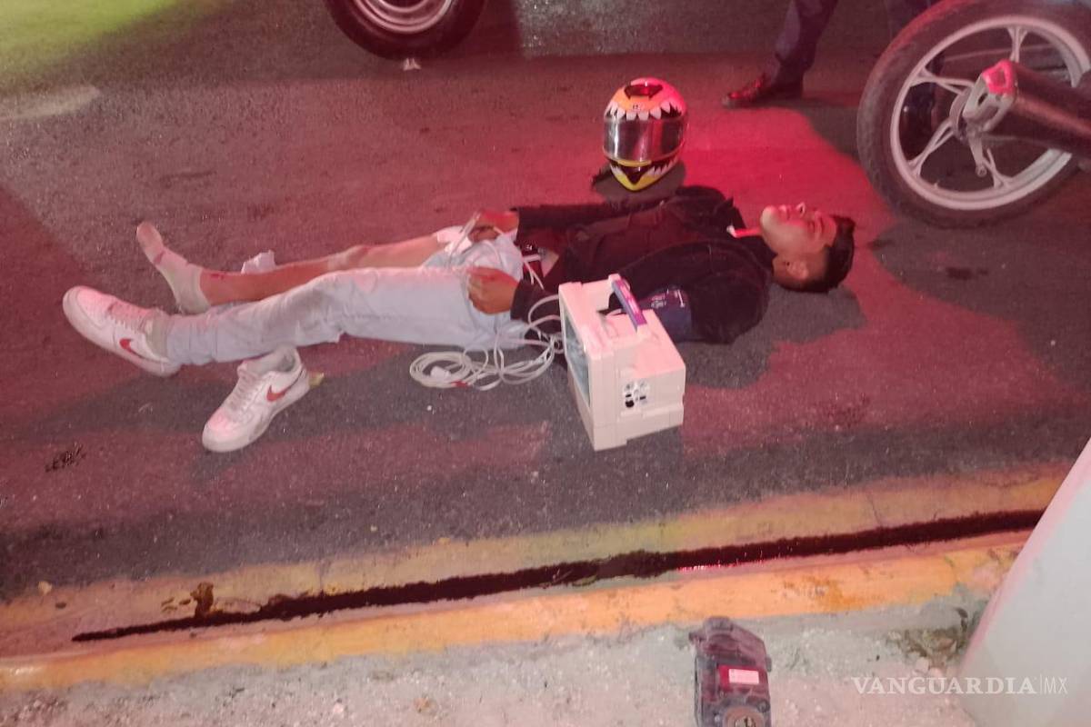 Auto ‘fantasma’ arrolla a repartidor, al sur de Saltillo