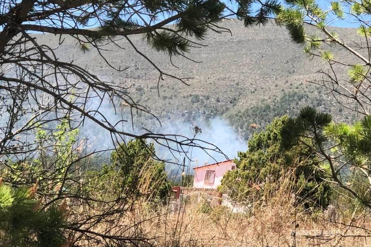 Reportan en redes incendio forestal en Los Lirios, Arteaga
