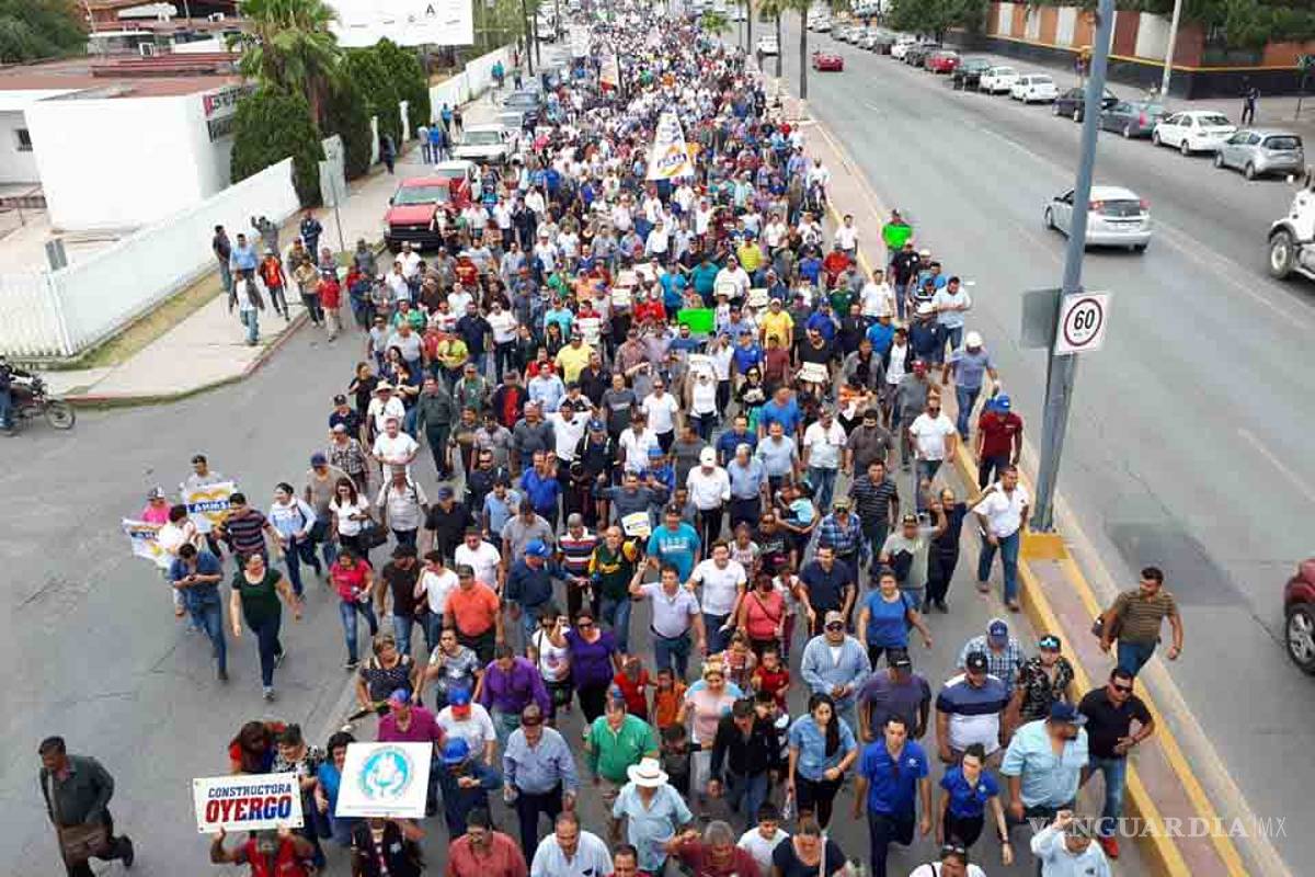 $!Marchan miles por la estabilidad de Altos Hornos de México, en Monclova