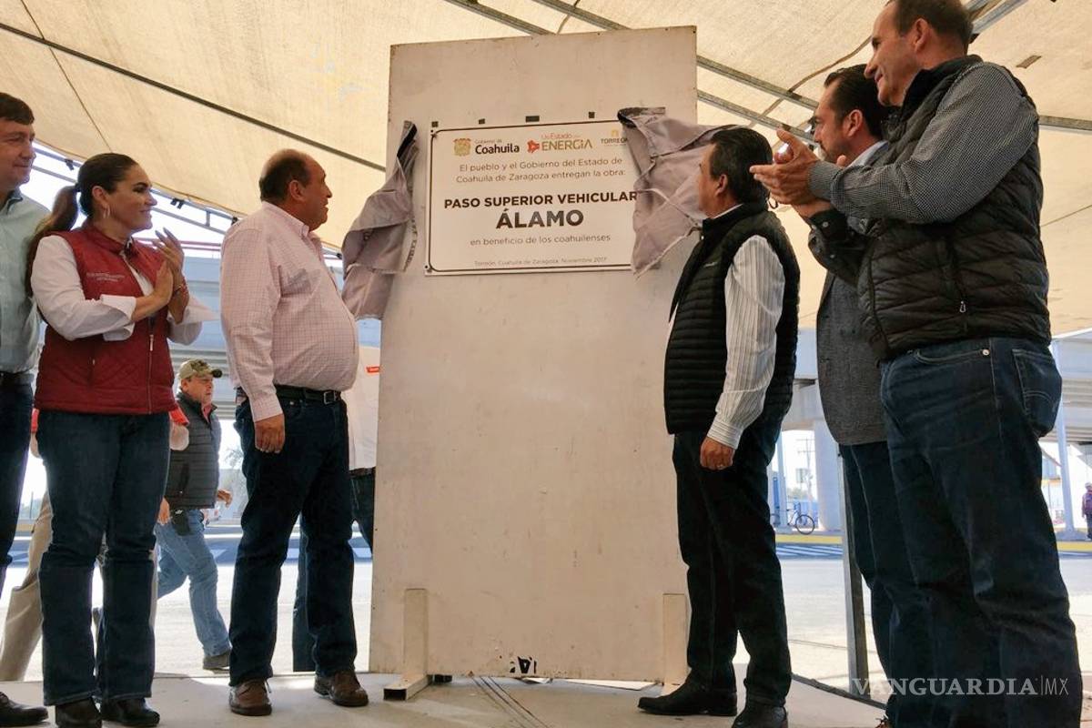 Inaugura Rubén Moreira el puente Álamos de Torreón