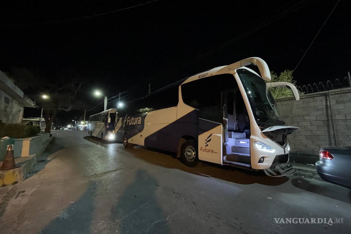 Aseguran a más de 50 indocumentados en camiones sobre la carretera Saltillo-Zacatecas