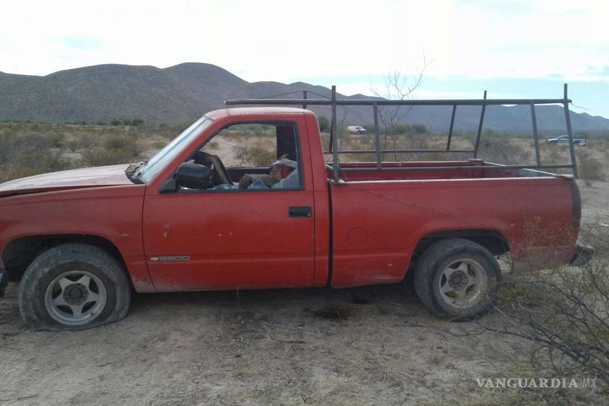 Localizan cuatro cuerpos sin vida a bordo de pick up en Durango