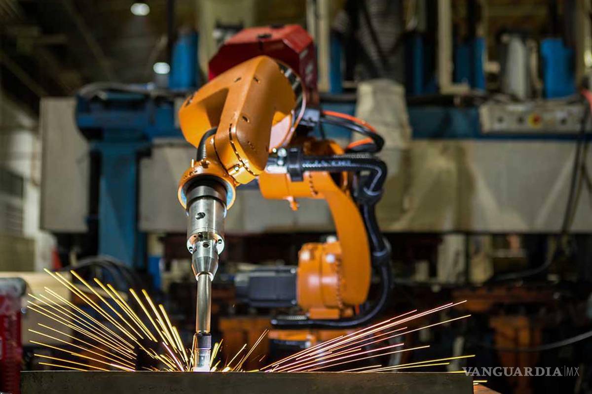 $!Se espera que en esta década se duplique el uso de robots en el sector de la manufactura, desplazando 20 millones de puestos de trabajo en el planeta.