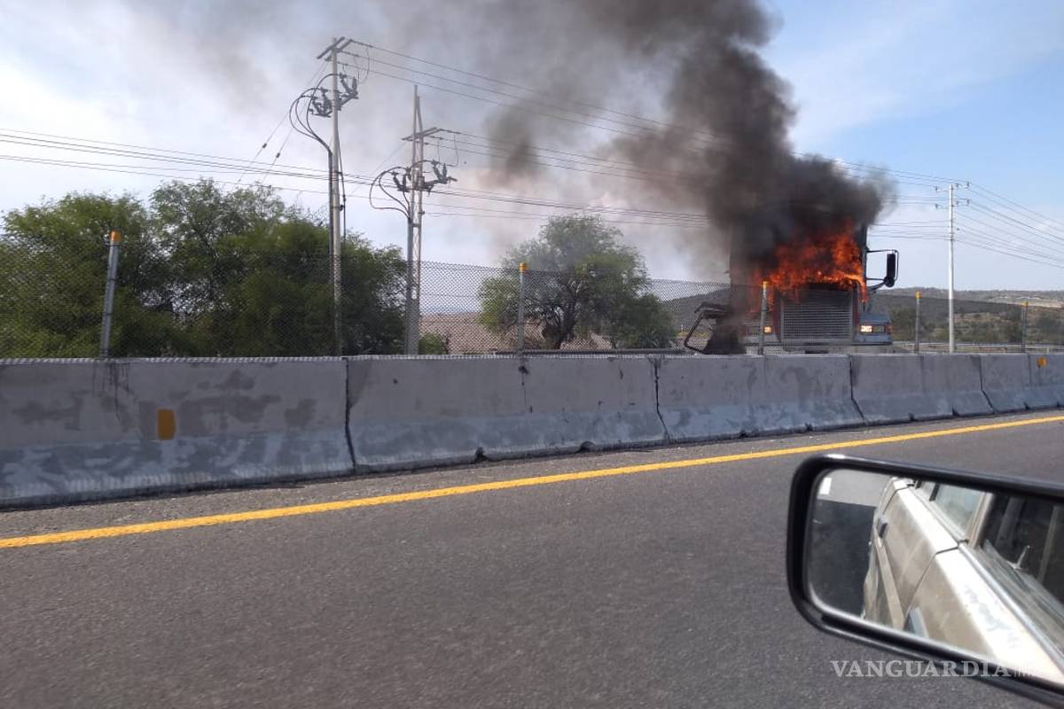 Califican bloqueos en carretera de Guanajuato como 'acto propagandístico' de criminales