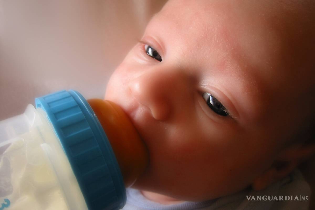 Politécnicos crean el primer ultrapasteurizador de leche materna en América Latina