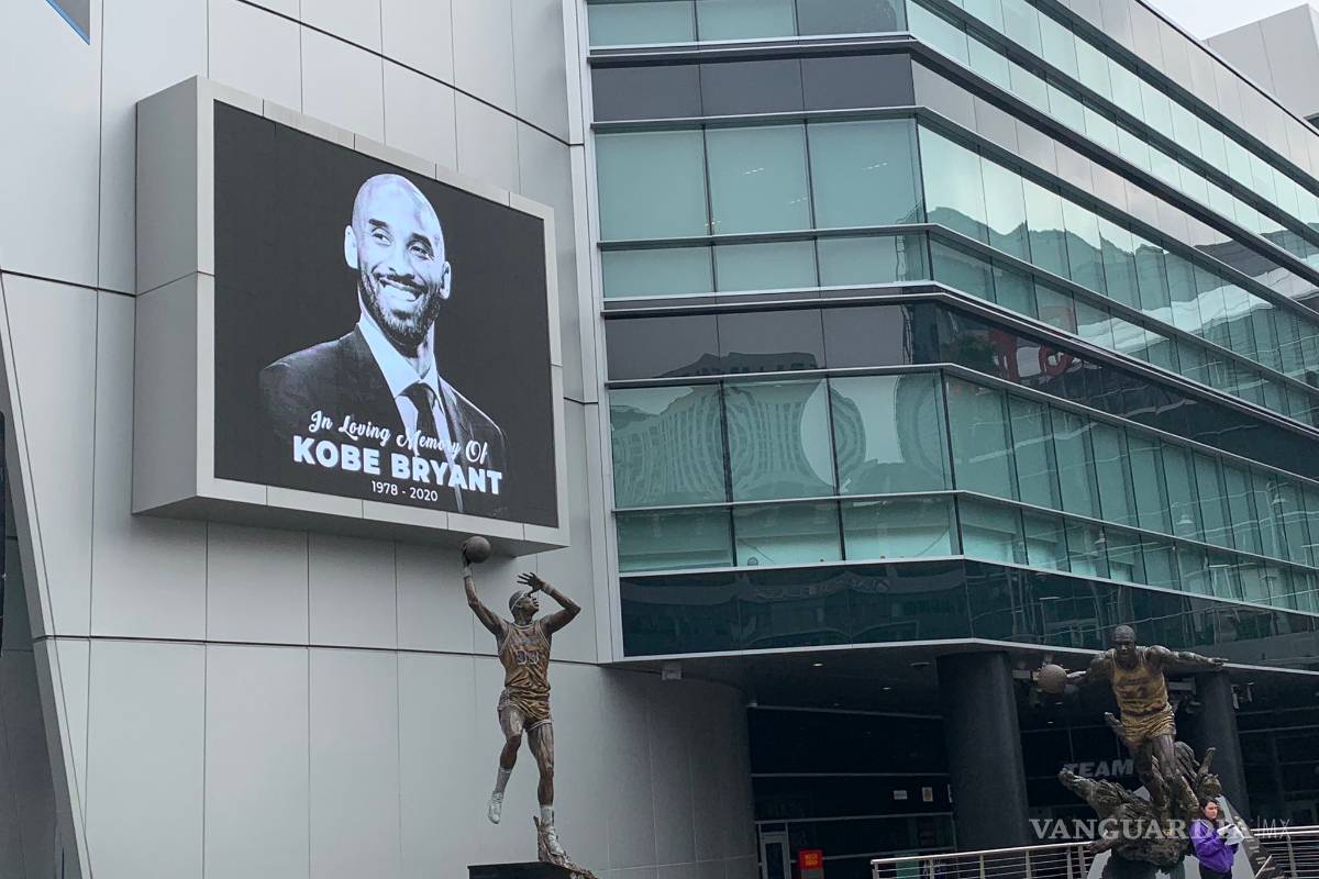 Muerte de Kobe Bryant entristece entrega de Grammys