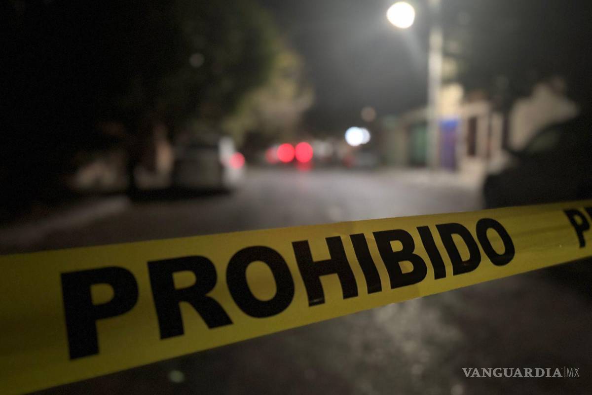 Saltillo: hallan cuerpo en avanzado estado de putrefacción dentro de un vehículo en la colonia Oceanía Bulevares