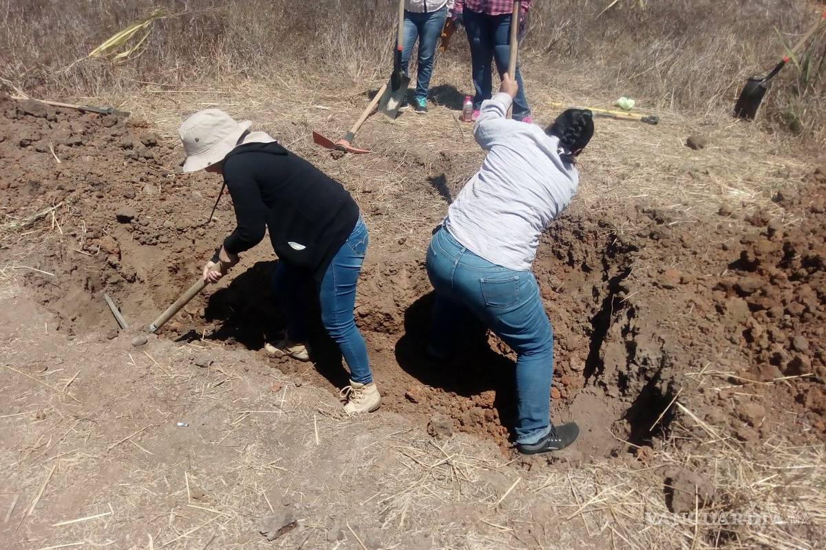 Son ya 21 cuerpos encontrados en fosa clandestina de Nayarit