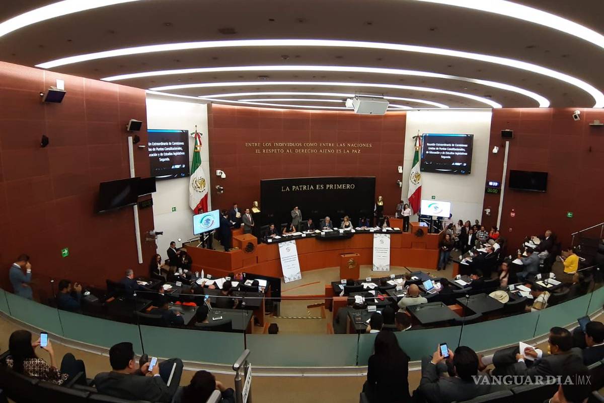 Aprueban minuta de reforma educativa en comisiones del Senado