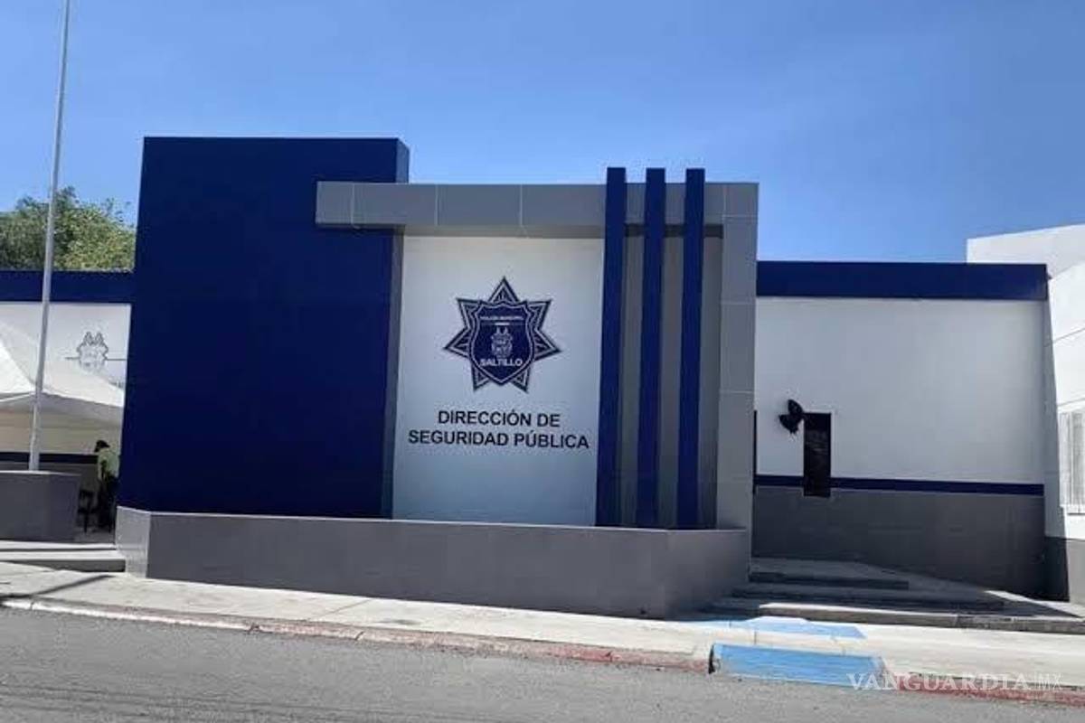 Con machete en mano, hombre roba a ciclista en Saltillo; policía detiene al agresor