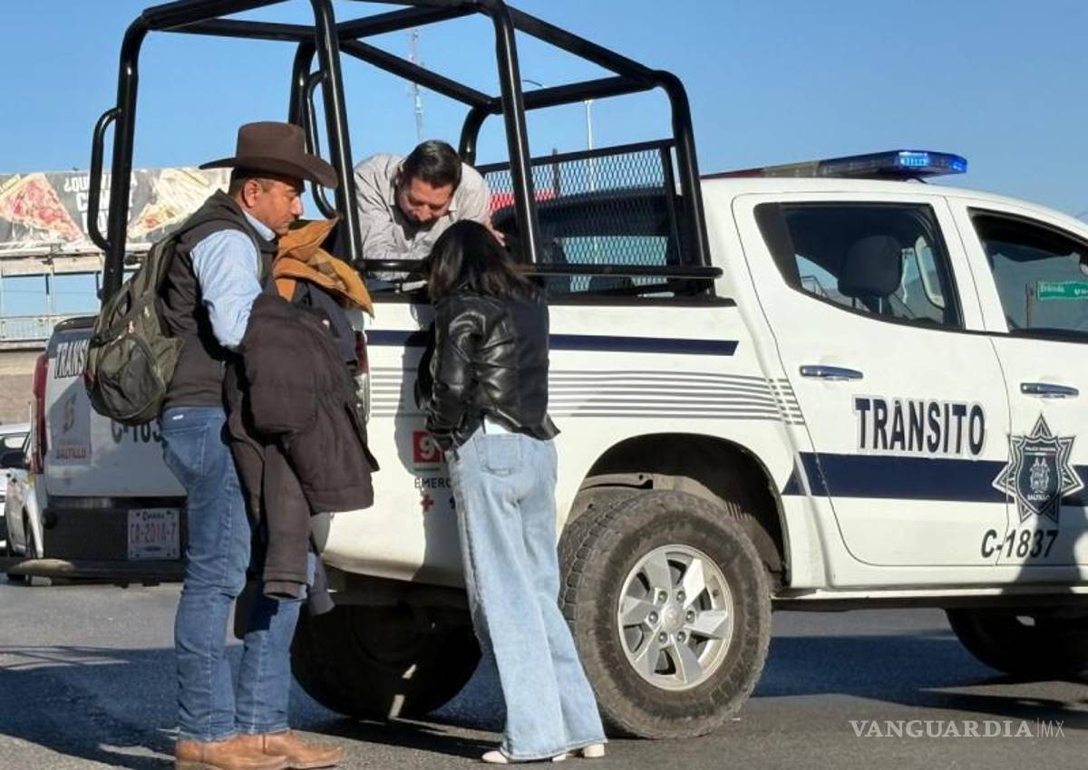 $!Autoridades solicitaron una grúa para retirar las unidades involucradas, mientras las aseguradoras iniciaron el proceso para la reparación de los daños.