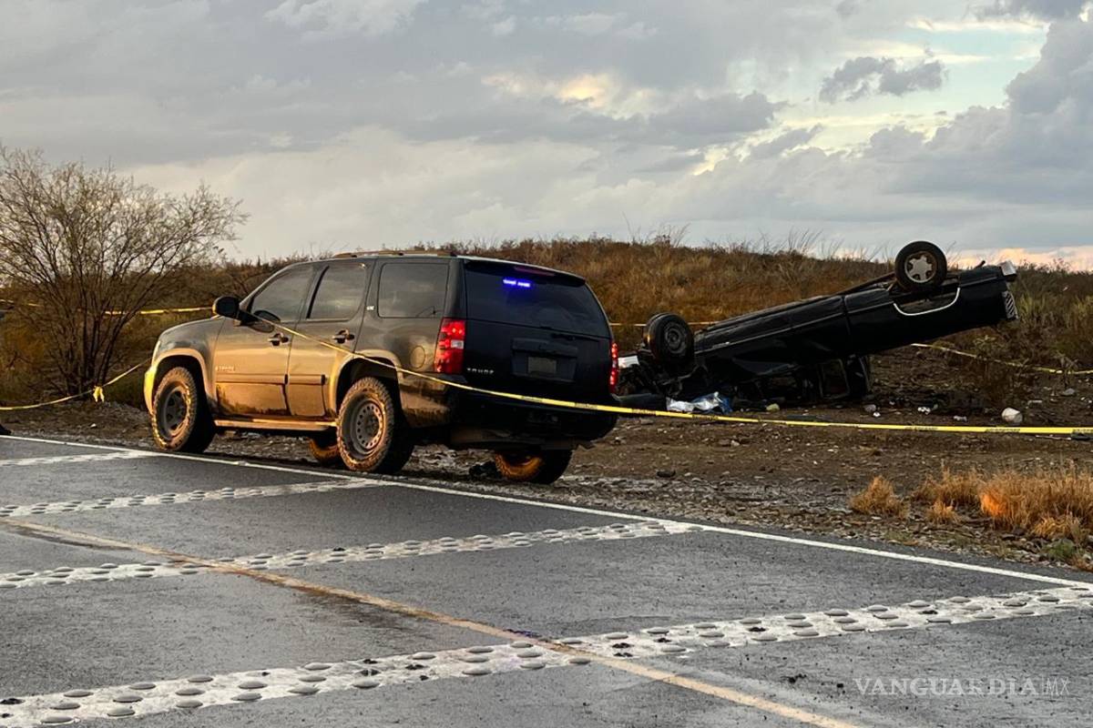 Fatal volcadura en Ramos Arizpe deja un hombre sin vida y dos heridos