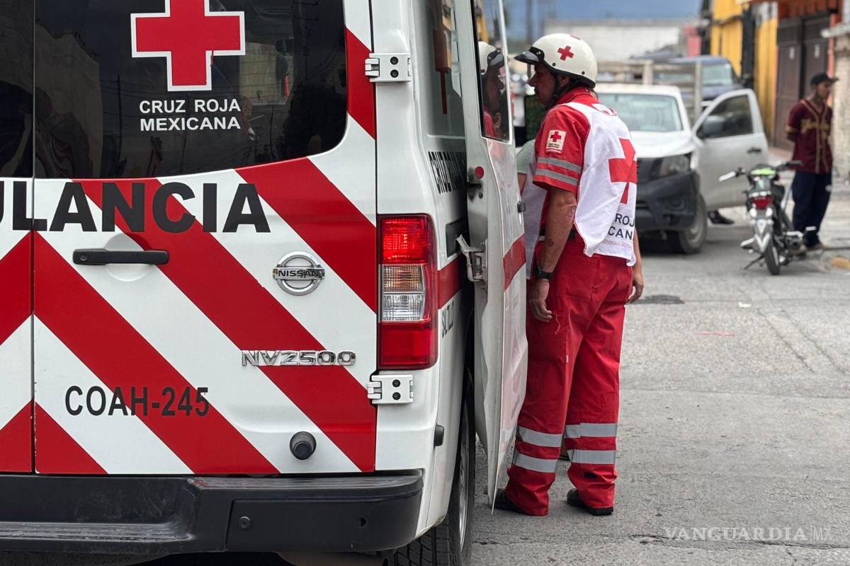 $!El motociclista fue trasladado a la clínica 70 del IMSS para su atención médica.