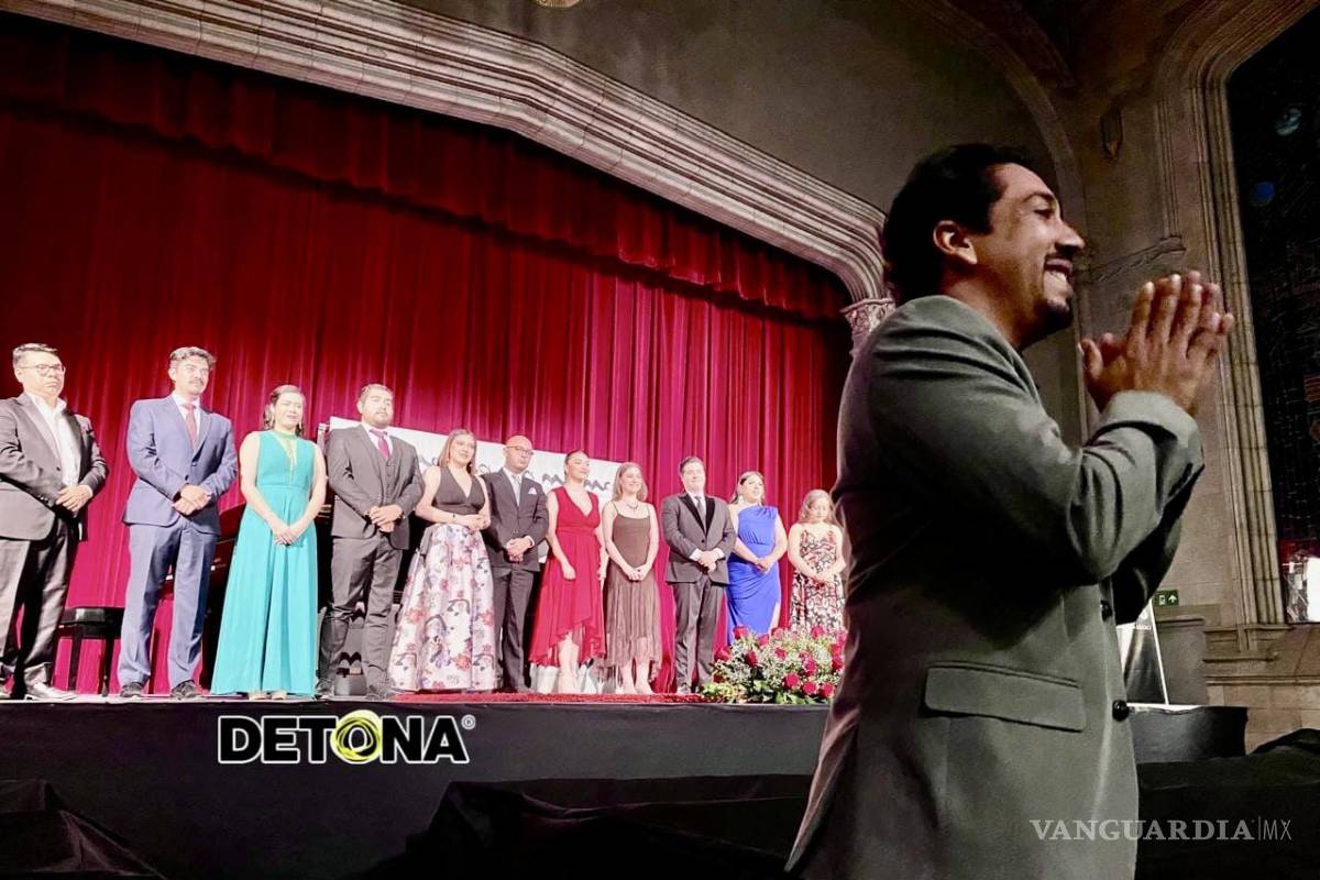 $!Rennier Piñero, al final de la presentación de la 6a Generación de MOS.