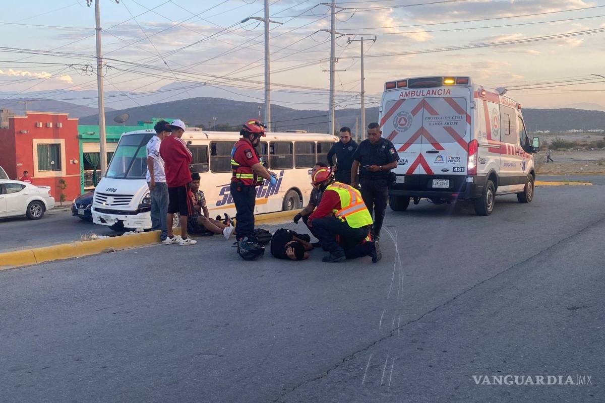 Dos menores resultan lesionados en accidente de motocicleta en la colonia Fidel Velázquez, en Ramos