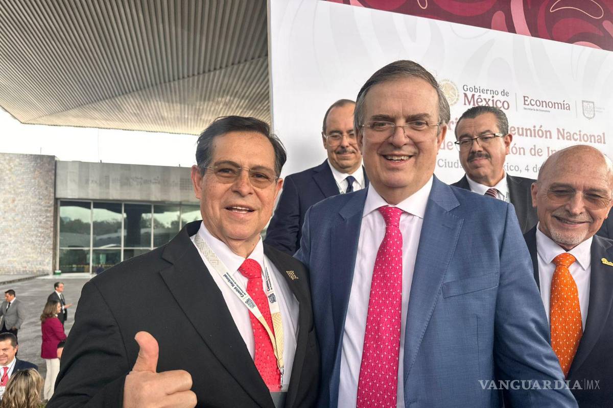 $!El empresario Héctor Horacio Dávila fue uno de los coahuilenses presentes en el anuncio.