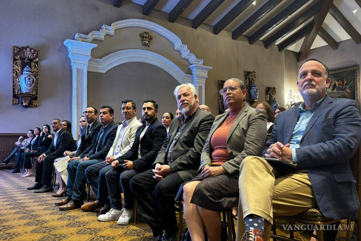 $!Durante la ceremonia se entregaron nombramientos a los coordinadores de las distintas especialidades.