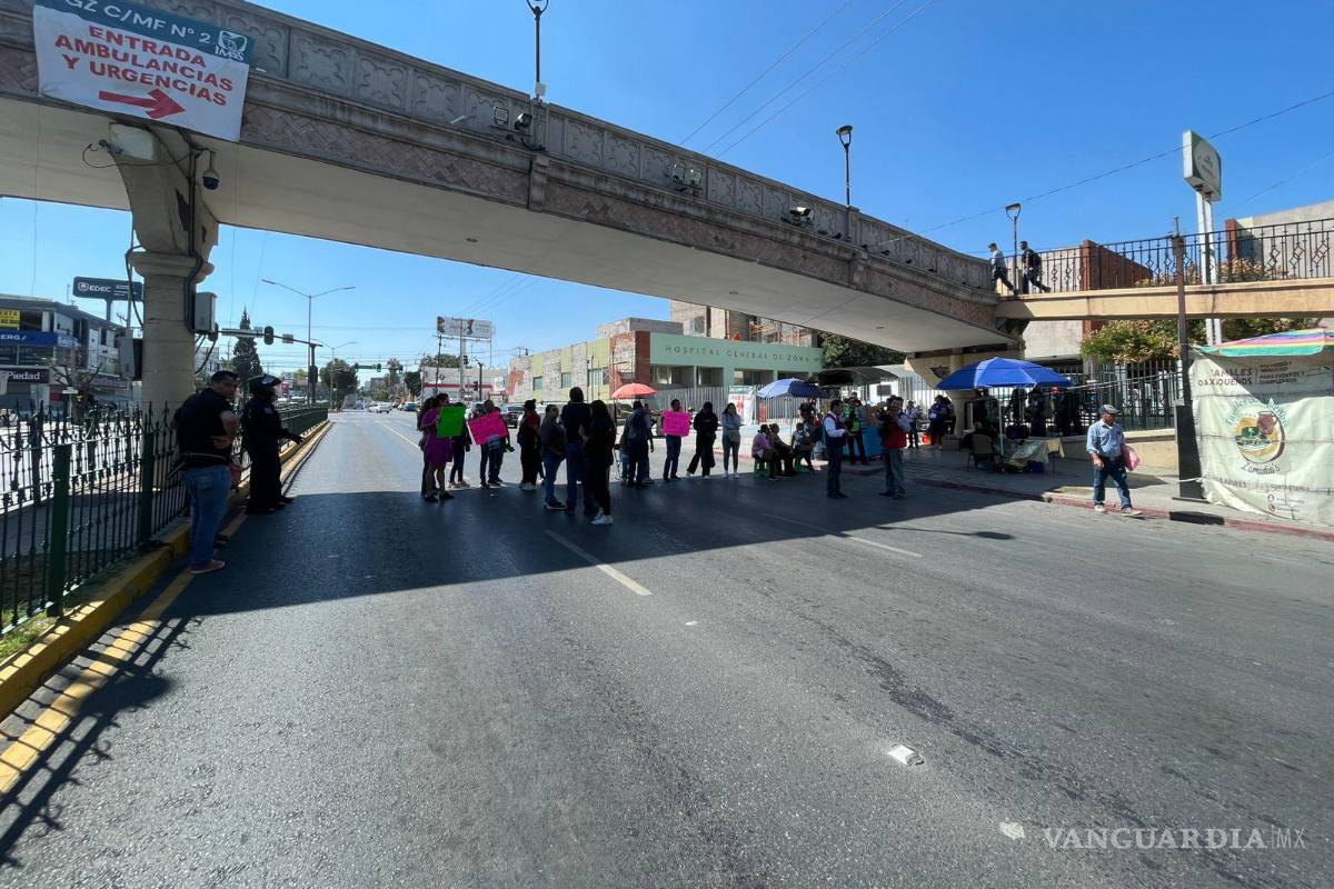 Nuevamente pacientes de hemodiálisis se manifiestan en Saltillo ante irregularidades