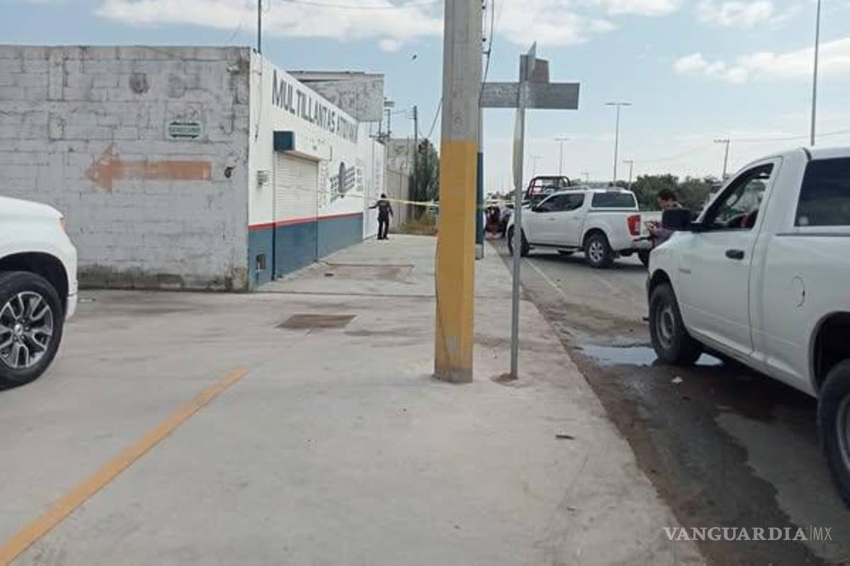 Localizan sin vida a velador de llantera en la carretera Torreón-San Pedro