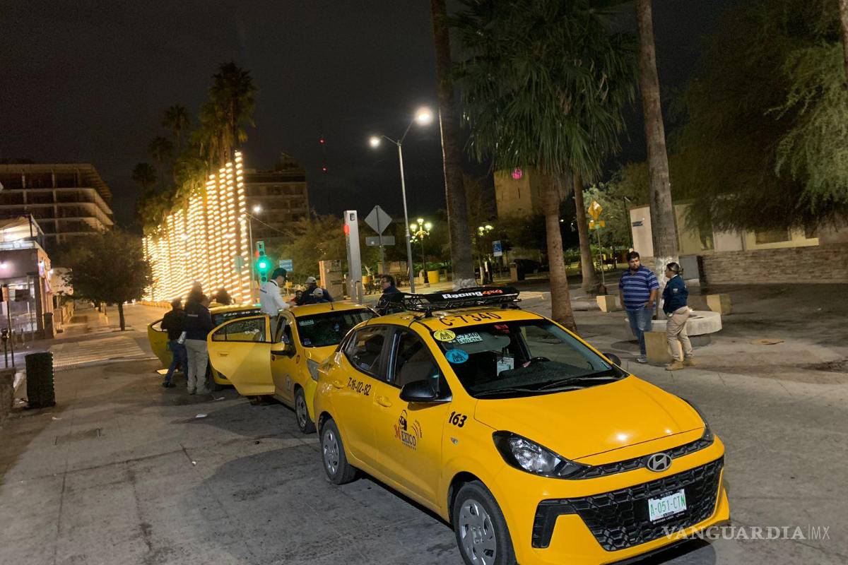 Torreón: Colocan números en toldos para reforzar seguridad en taxis