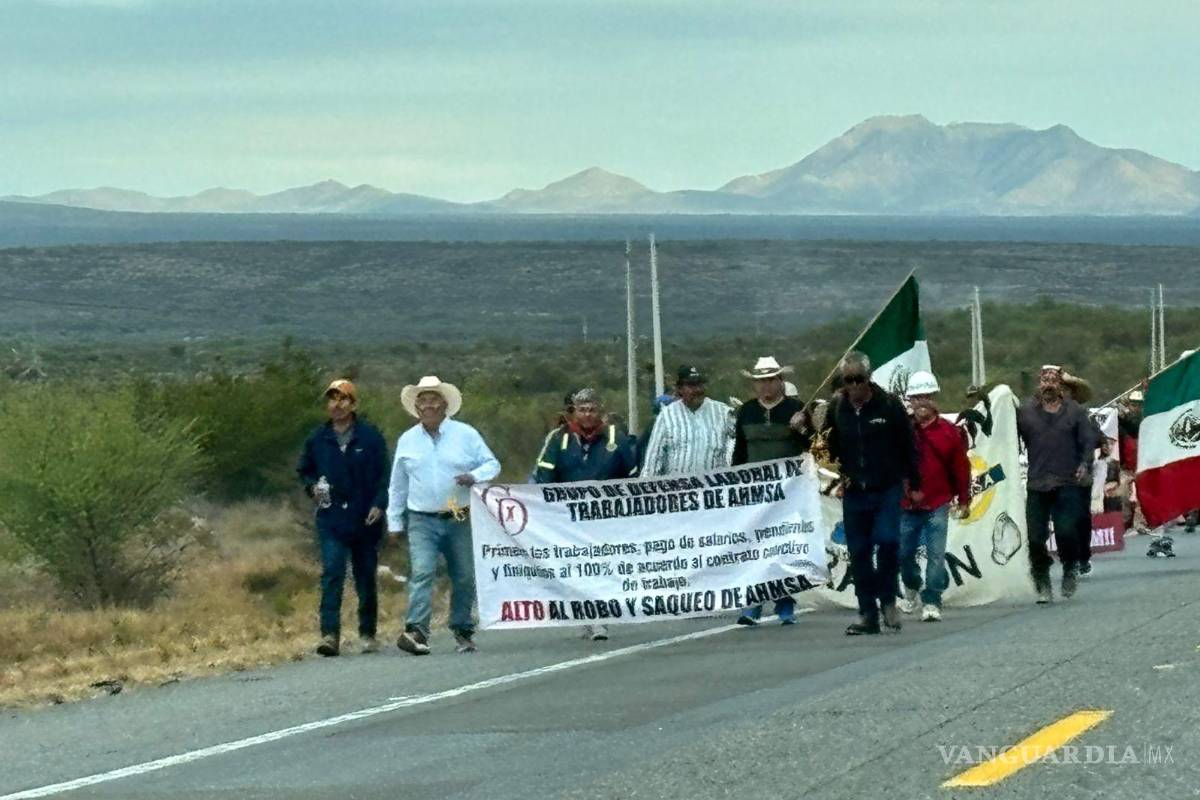 Caravana de AHMSA supera La Muralla, en carretera a Monclova, y continúa su marcha