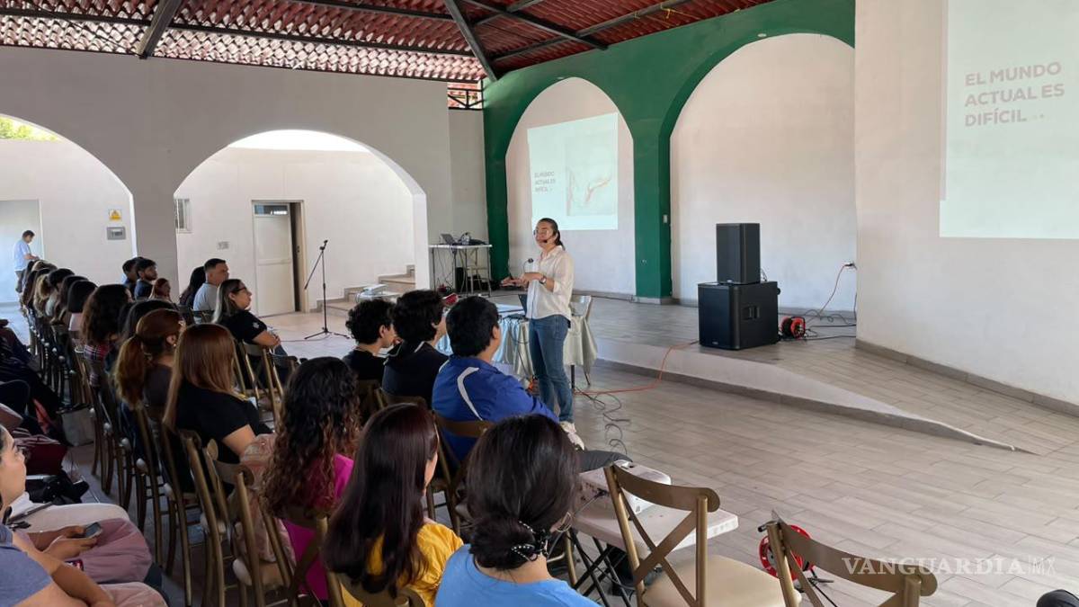 Llama experta a psicólogos a cuidar su salud mental y aplicar primeros auxilios emocionales en Saltillo, Coahuila