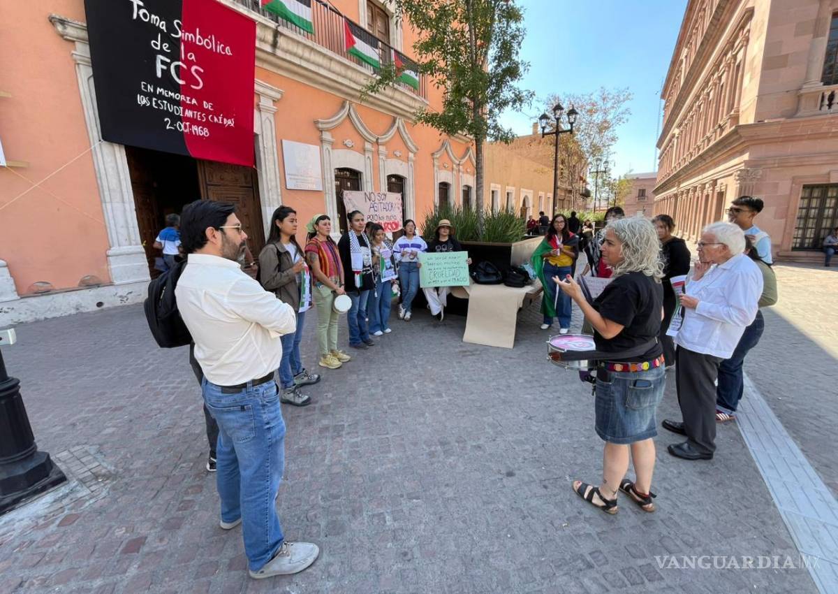 $!La acción colectiva fue conformada para manifestar el apoyo solidario que hay en Saltillo hacia el pueblo palestino.
