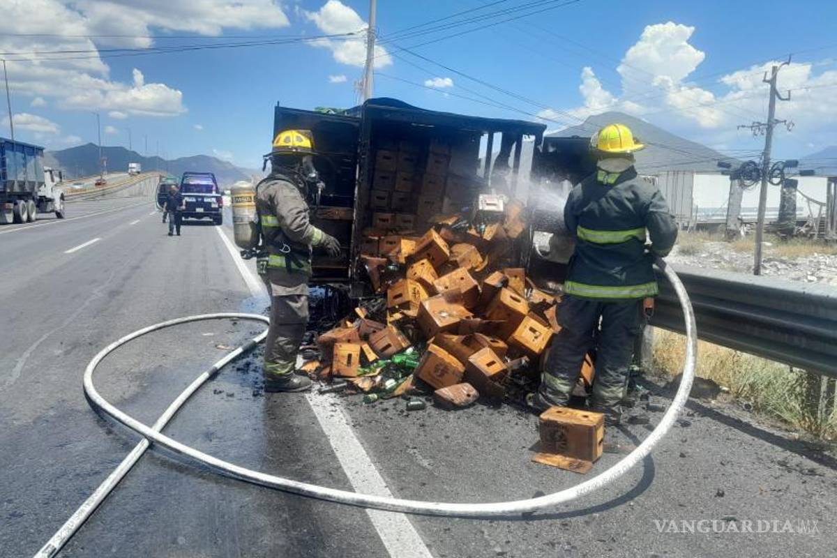 $!Tras controlar el incendio, el vehículo fue trasladado a un corralón de la ciudad.