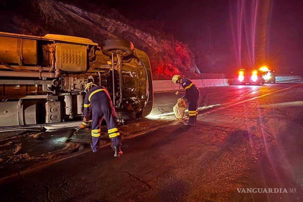 $!El accidente en Los Chorros provocó congestionamiento vehicular durante varias horas.