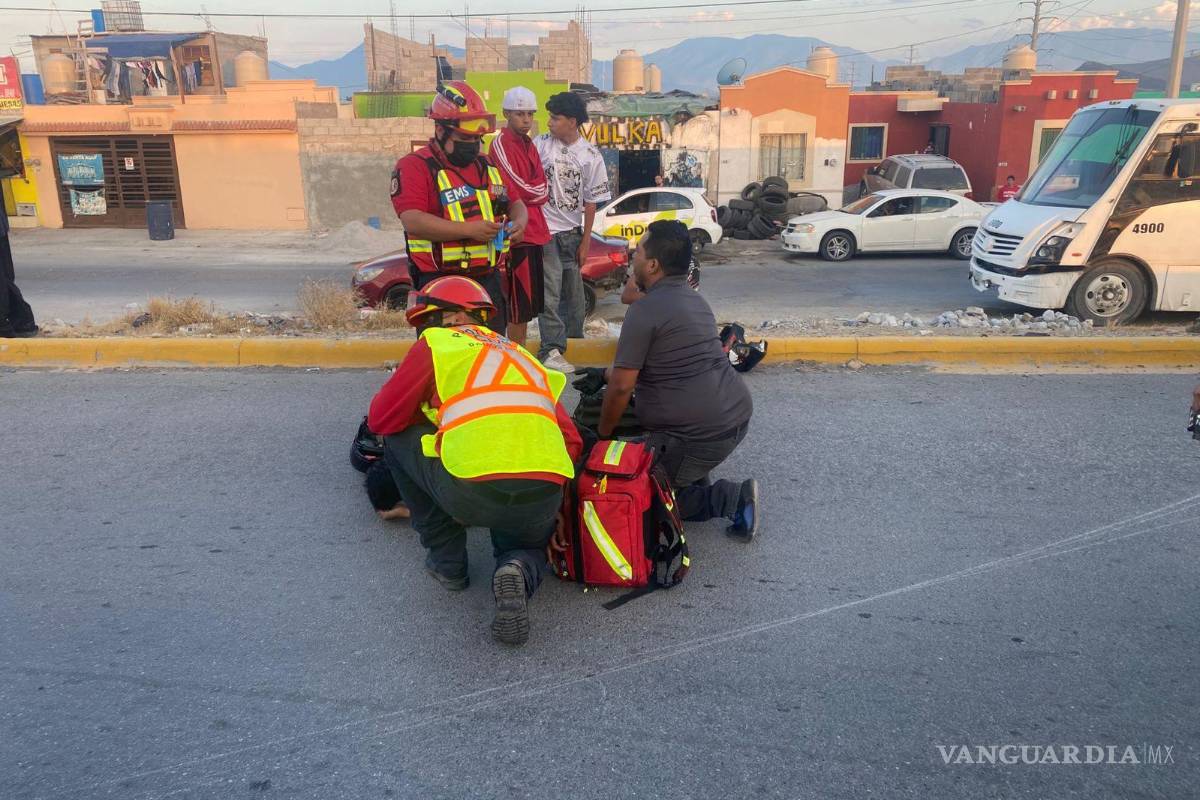 Dos menores resultan lesionados en accidente de motocicleta en la colonia Fidel Velázquez, en Ramos