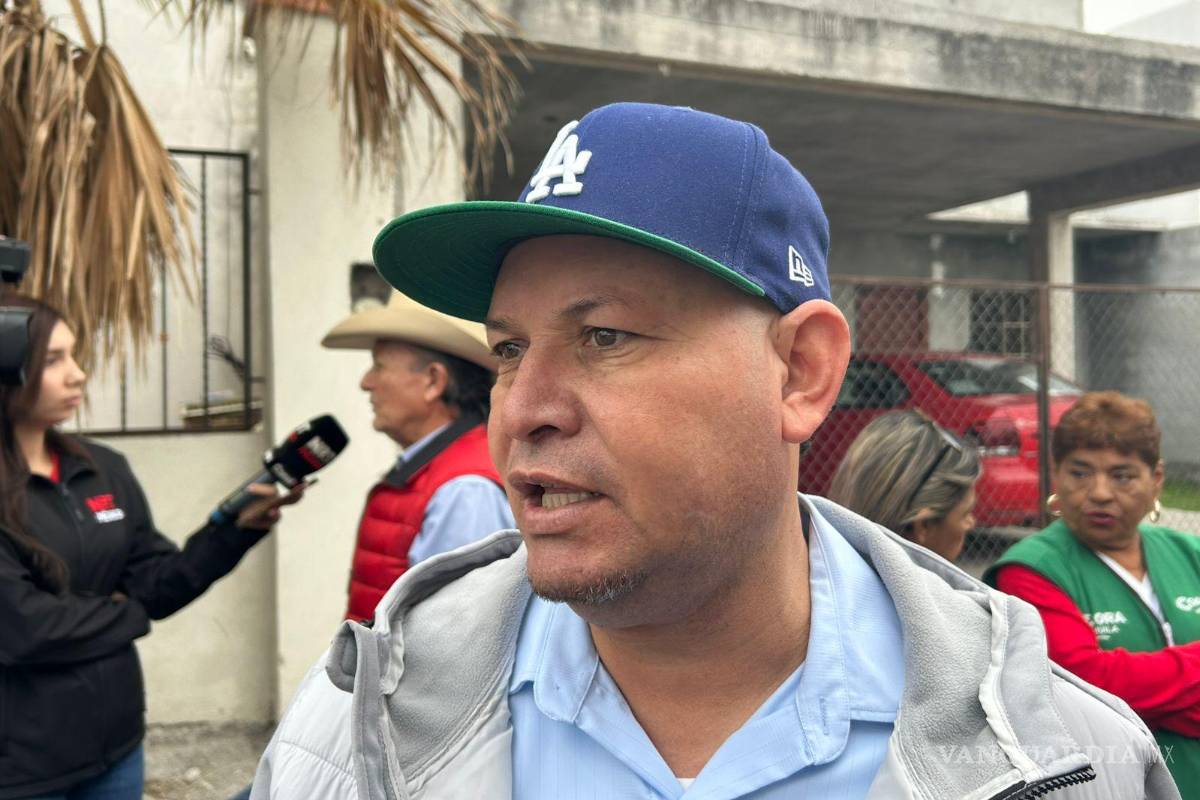 $!El pastor Valentín Bustos pidió a las familias reforzar la comunicación con sus hijos para prevenir adicciones.