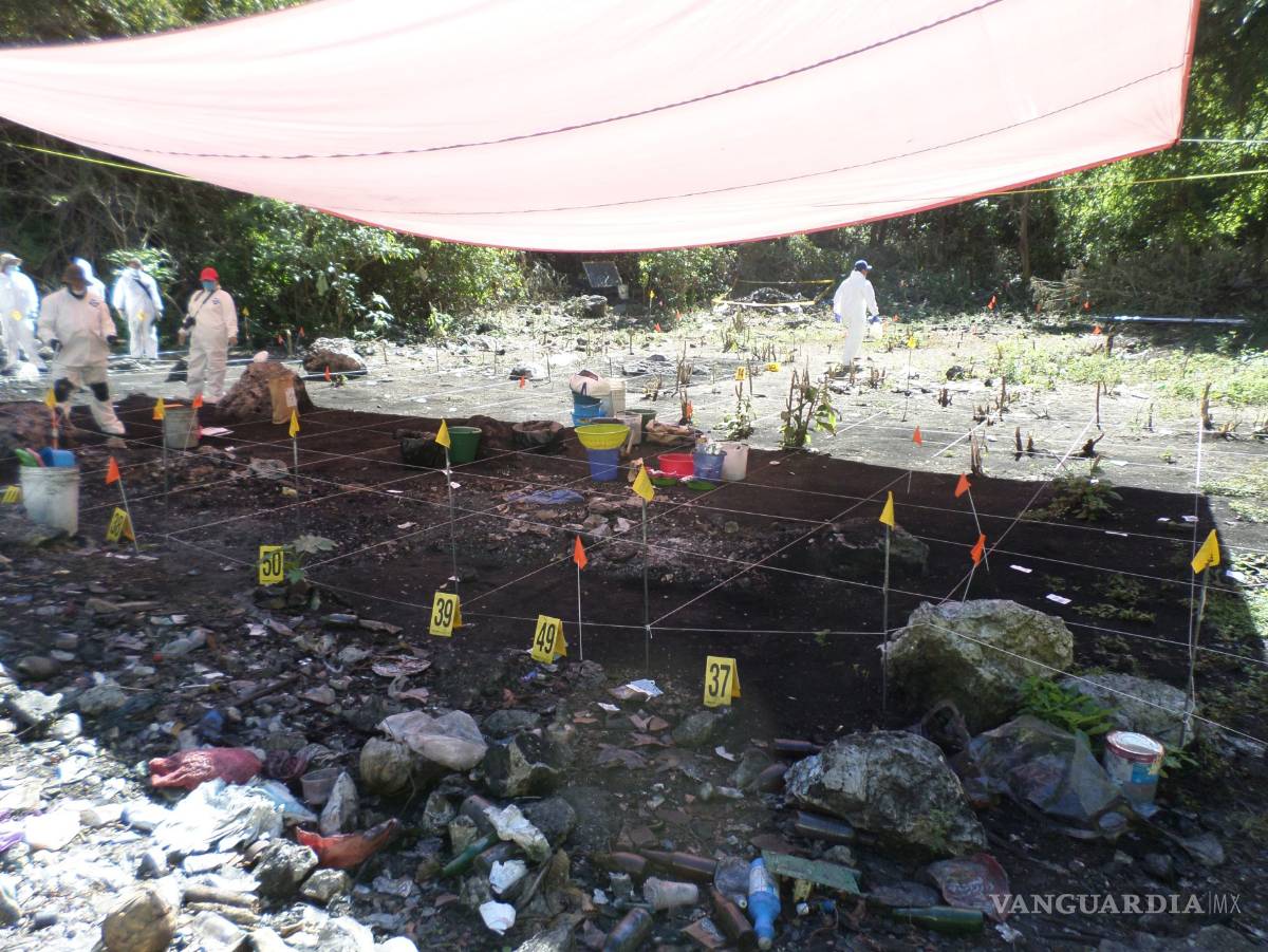 $!Aparecen 41 casquillos en el Basurero de Cocula: Forenses argentinos