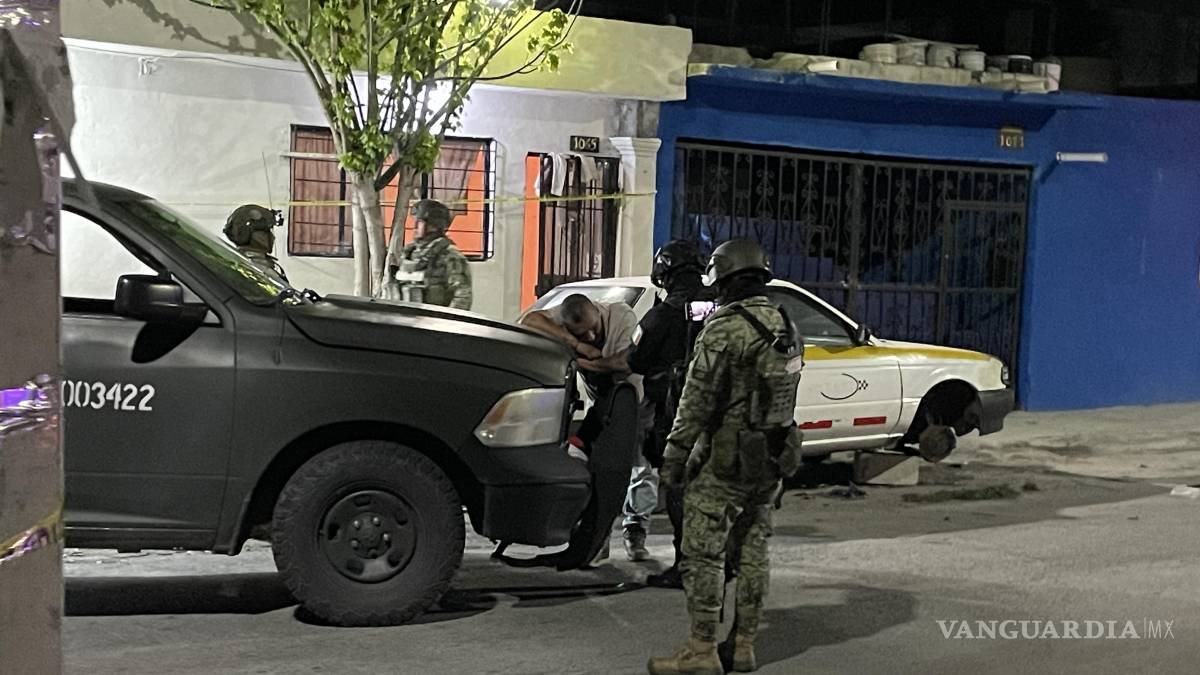 Detienen a cinco personas tras cateo, en Saltillo