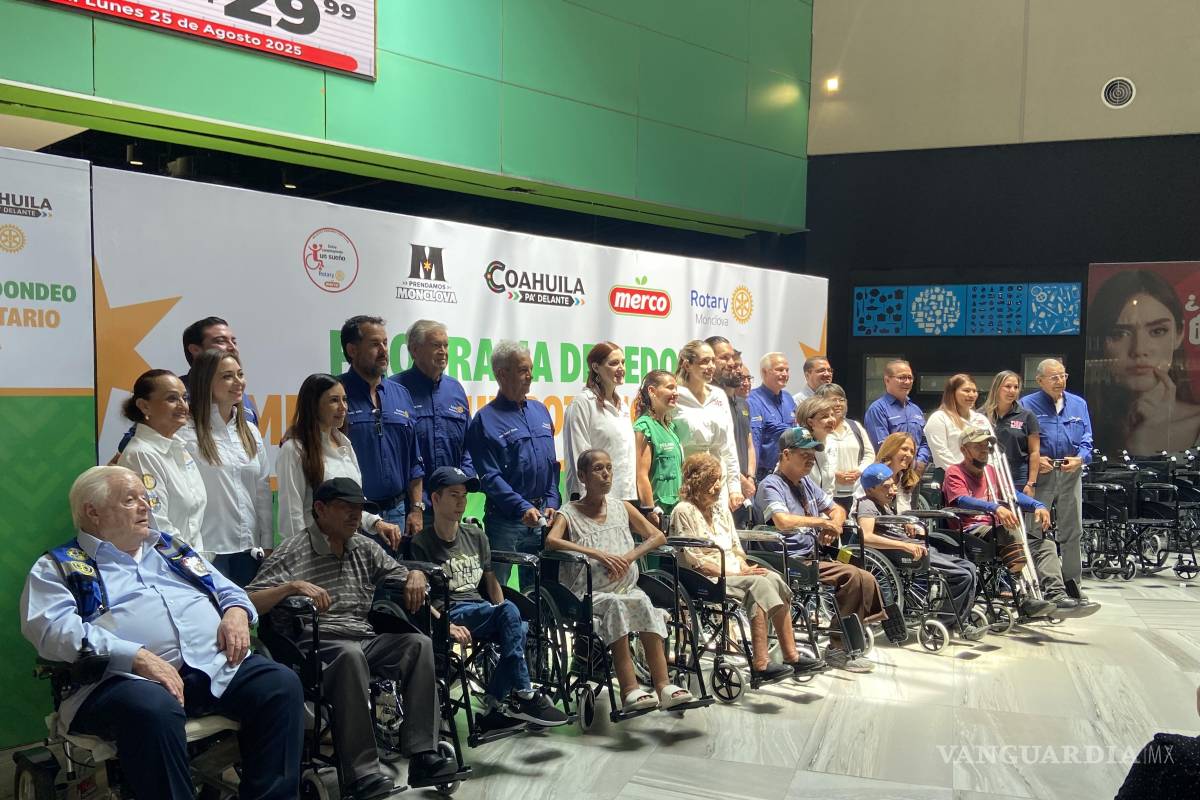 Club Rotario de Monclova cambia vidas con donación de sillas de ruedas