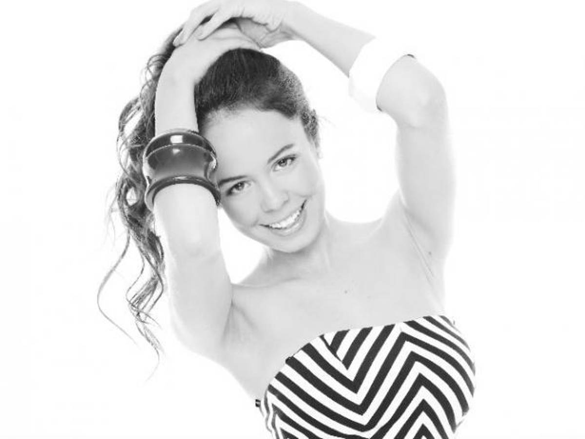 $!A sus 63, Juan Osorio sale con joven actriz ¡de 26 años!