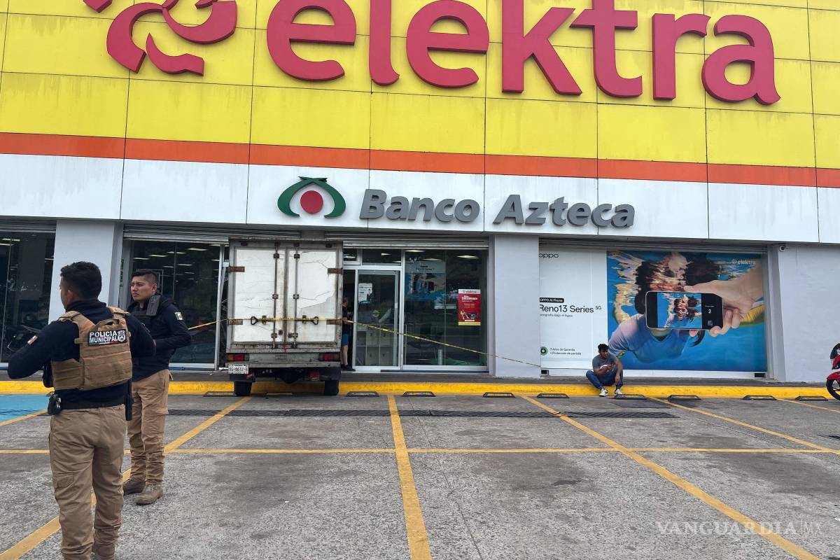 BMV suspende cotización de Elektra tras decisión de salir del mercado