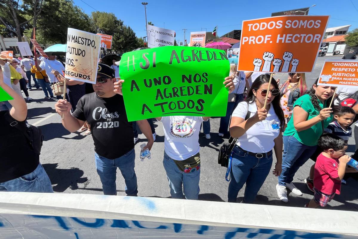 $!Maestros entregaron un pliego petitorio a la Secretaría de Educación con 10 puntos de exigencia.