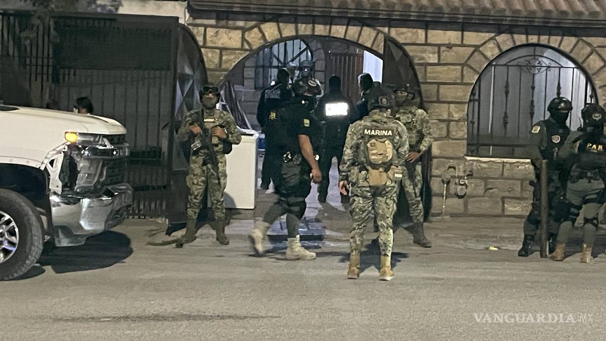 Elementos de la Sedena catean vivienda, en Saltillo