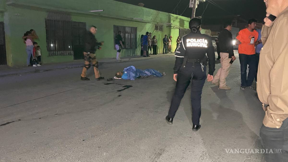 Conductor atropella y mata a adulto mayor, en Saltillo