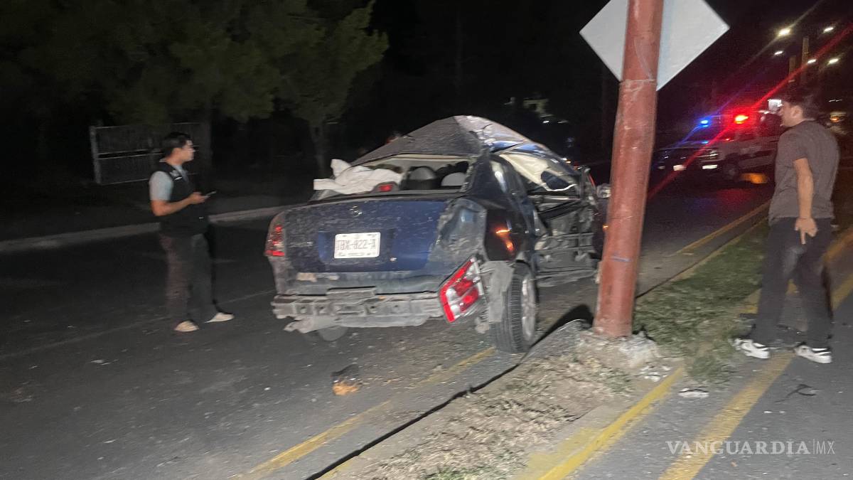 Estudiantes de la Narro sufren accidente automovilístico, en Saltillo