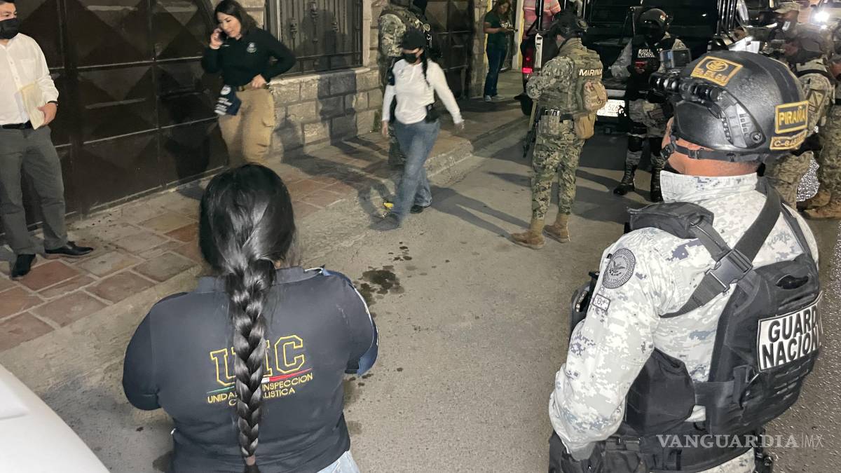 Elementos de la Sedena catean vivienda, en Saltillo