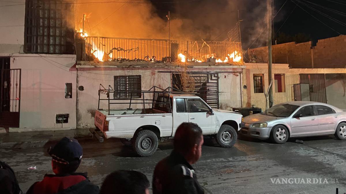 Cortocircuito origina fuerte incendio, en Saltillo