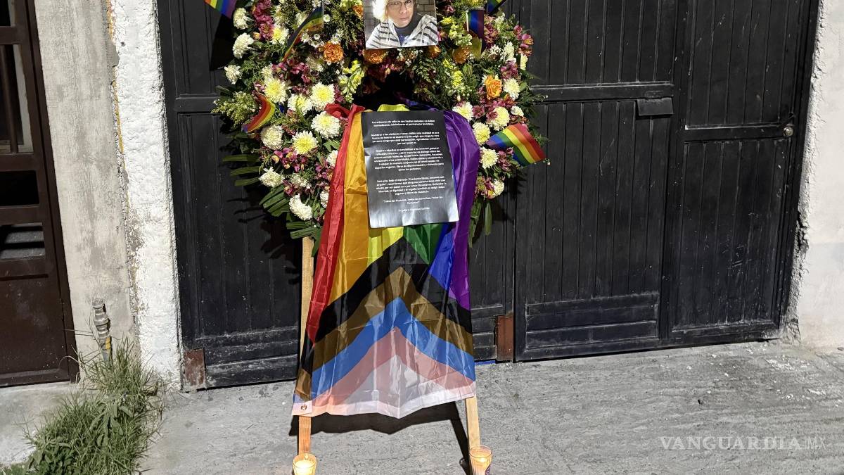 Colocan memoriales en Saltillo para exigir justicia por crímenes de odio contra comunidad LGBTIQ+